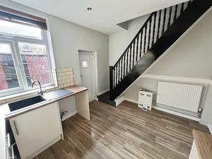 Kitchen- click for photo gallery